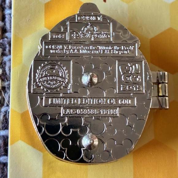 Disneyland Hong Kong Honey Pot Tiger LE600 - Picture 6 of 7